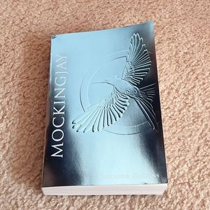 The Hunger Games (Mockingjay) FOIL - By Suzanne Collins ✨